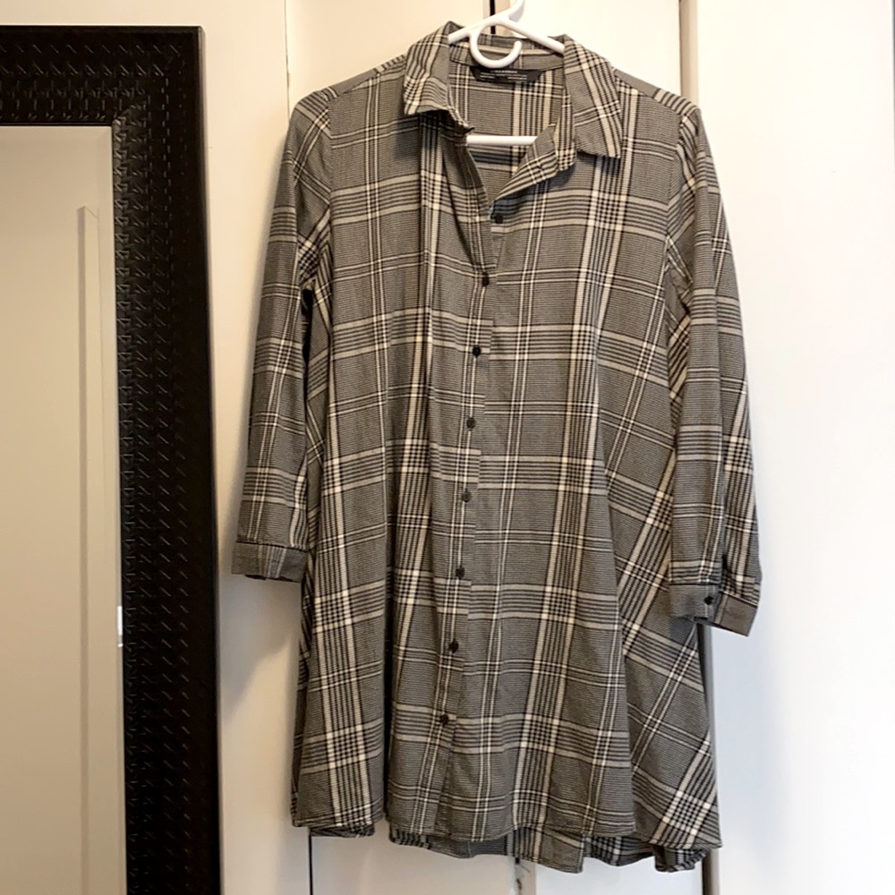 Zara long sleeve, button down plaid tunic top
